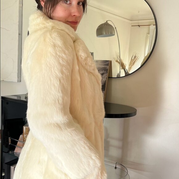Genuine white/cream rabbit fur coat - Picture 6 of 15